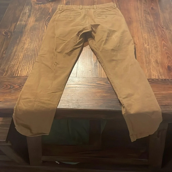 Old Navy Khaki’s - Picture 4 of 4